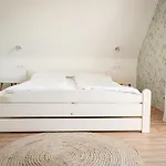 Apartament Szigligeti Mandula Kert Vendeghaz *