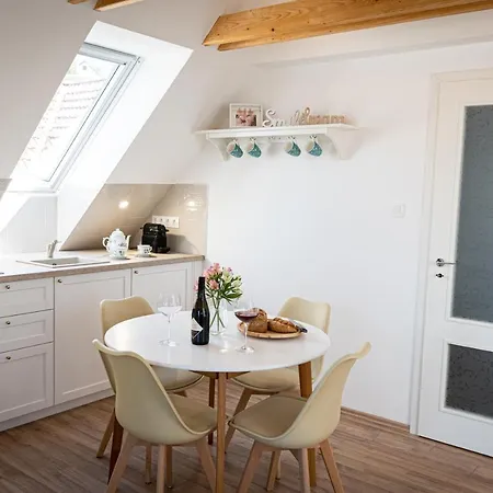 Szigligeti Mandula Kert Vendeghaz شقة زيغليجيت