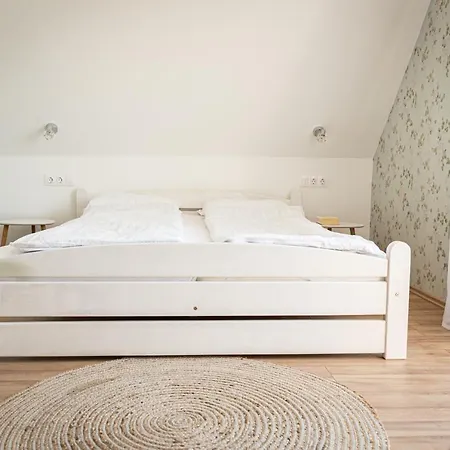 Apartment Szigligeti Mandula Kert Vendeghaz *