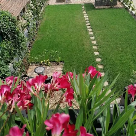 Szigligeti Mandula Kert Vendeghaz *