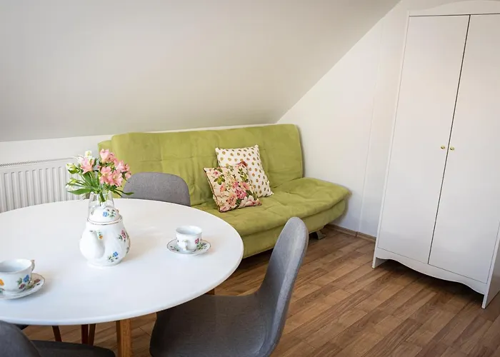 Szigligeti Mandula Kert Vendeghaz * Szigliget