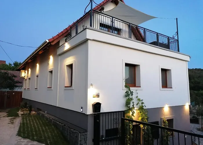 Szigligeti Mandula Kert Vendeghaz 시글리게트